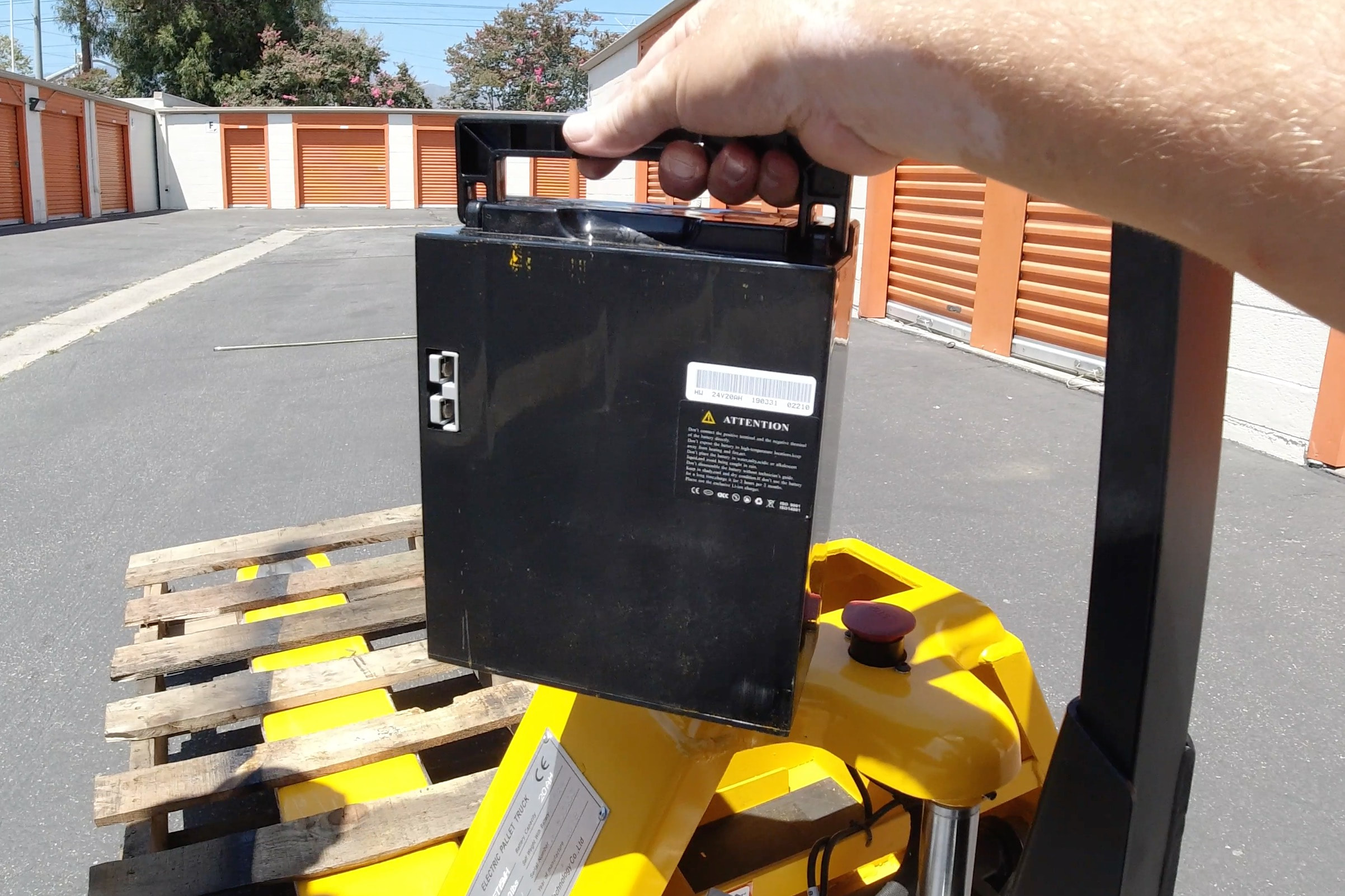 Microlift Pallet Jack Portable lithium battery 20Ah by zeqaph